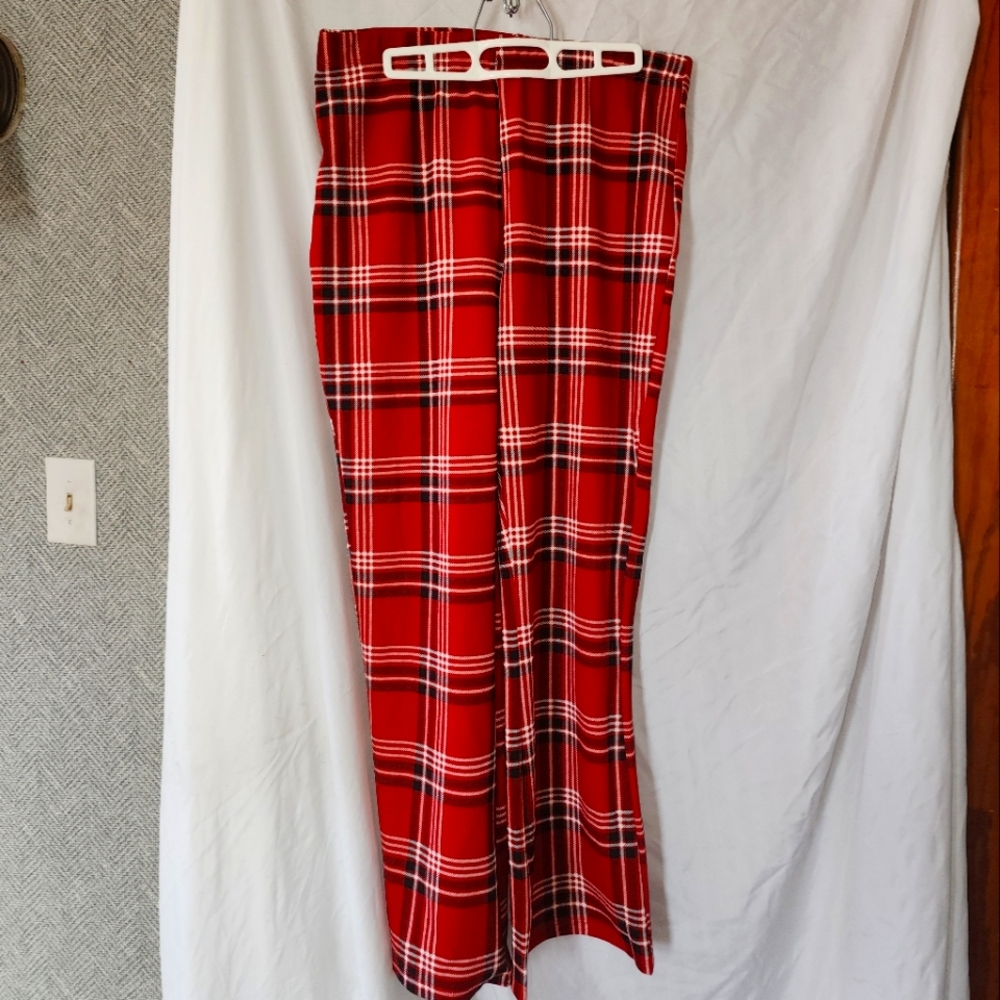 No bounderies plaid bell bottom leggings red & black